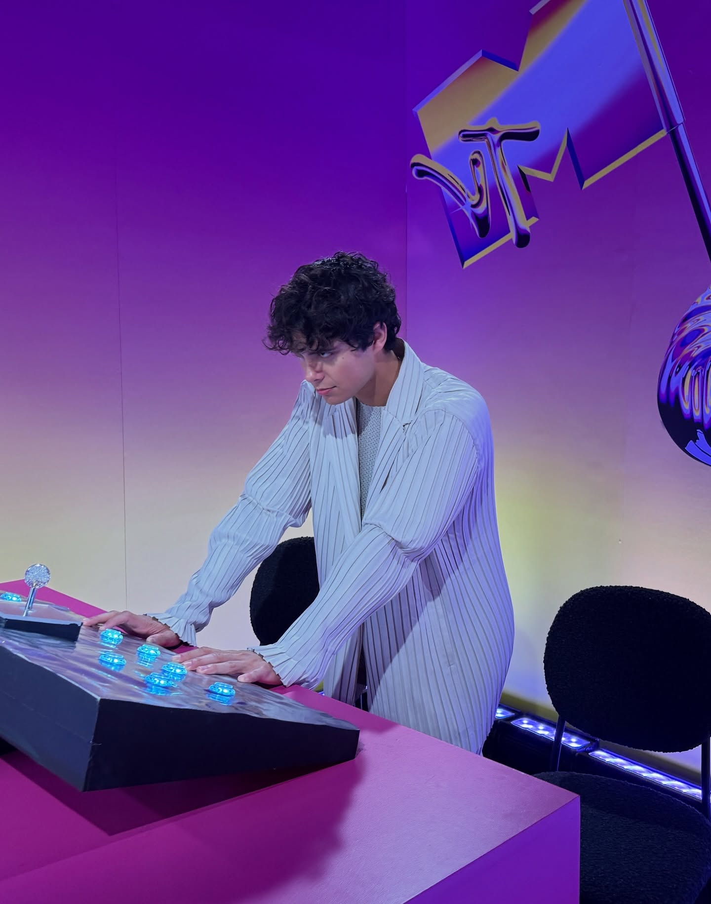 Benoftheweek performing a surreal comedic bit with exaggerated expression and playful timing