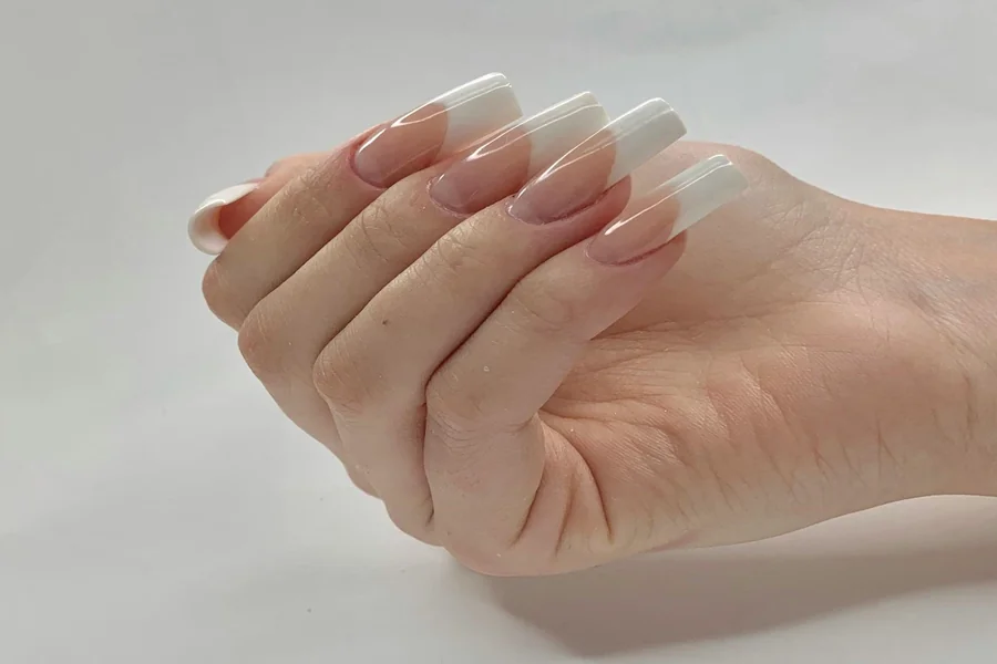 Ombre Nails That Turn Simple Manicures Into Soft Art