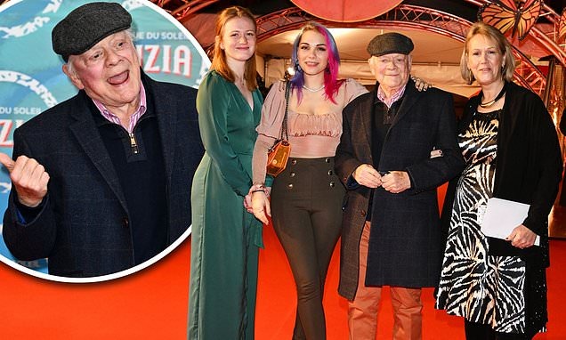 Gill Hinchcliffe at a public event, poised with a confident and friendly expression