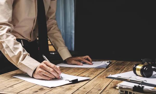 How an Attorney Referral Network Can Grow Your Legal Practice