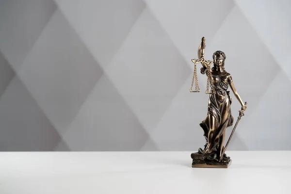 Family Law Attorney in Bellevue Helping With Child Custody Rights